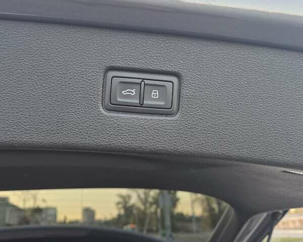 Сірий Ауді Ку 7, об'ємом двигуна 3 л та пробігом 147 тис. км за 29500 $, фото 10 на Automoto.ua