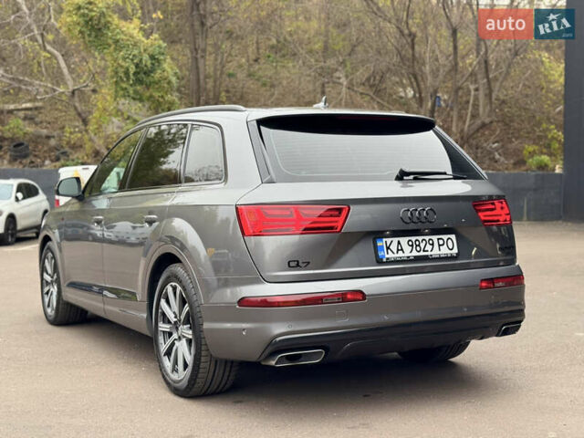 Серый Ауди Ку 7, объемом двигателя 2.97 л и пробегом 200 тыс. км за 33999 $, фото 6 на Automoto.ua