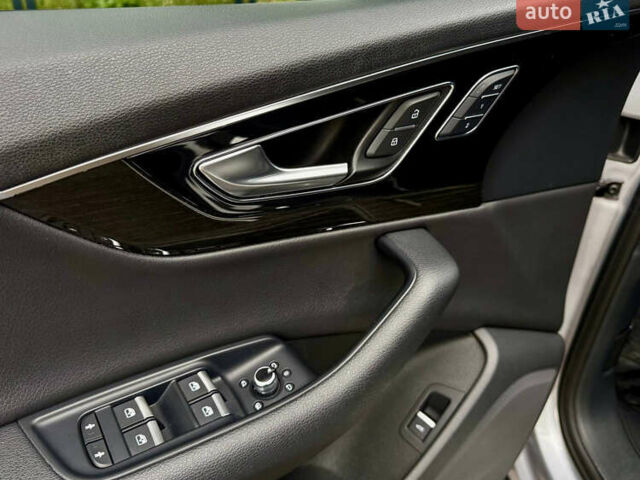 Серый Ауди Ку 7, объемом двигателя 3 л и пробегом 215 тыс. км за 25900 $, фото 21 на Automoto.ua