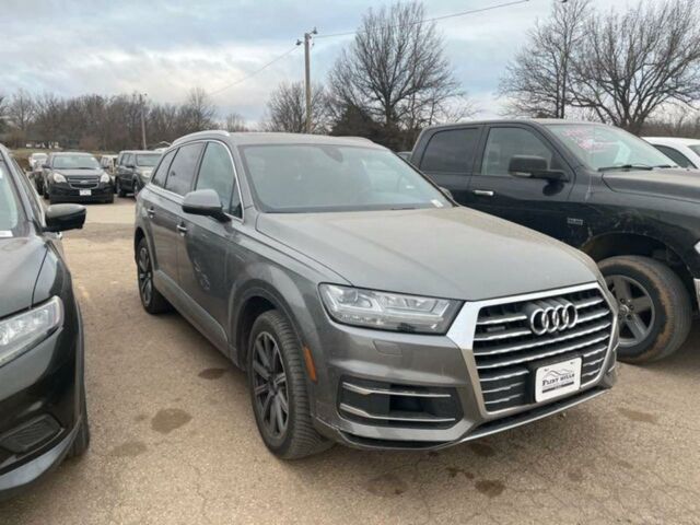 Серый Ауди Ку 7, объемом двигателя 3 л и пробегом 169 тыс. км за 19700 $, фото 1 на Automoto.ua