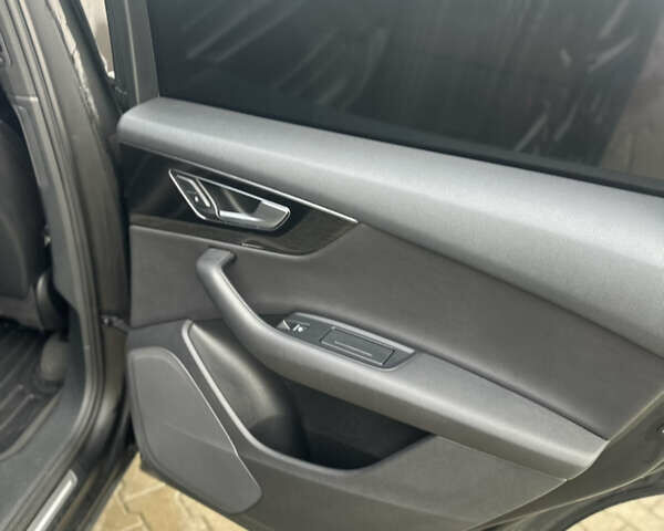 Серый Ауди Ку 7, объемом двигателя 3 л и пробегом 170 тыс. км за 26777 $, фото 11 на Automoto.ua