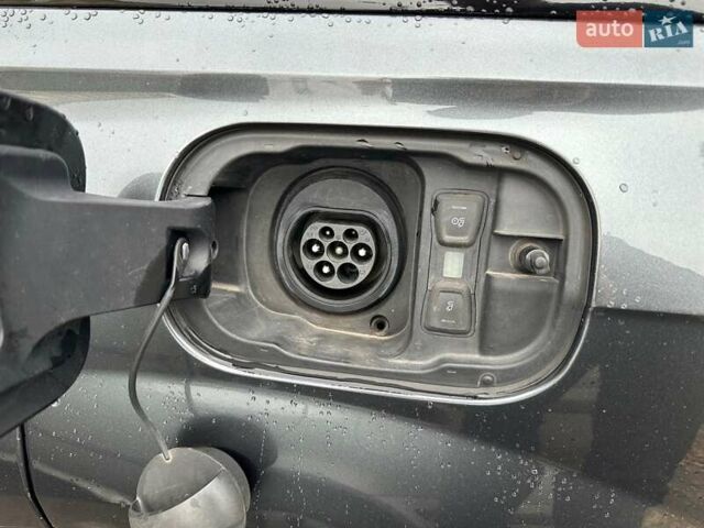 Серый Ауди Ку 7, объемом двигателя 3 л и пробегом 255 тыс. км за 38000 $, фото 42 на Automoto.ua