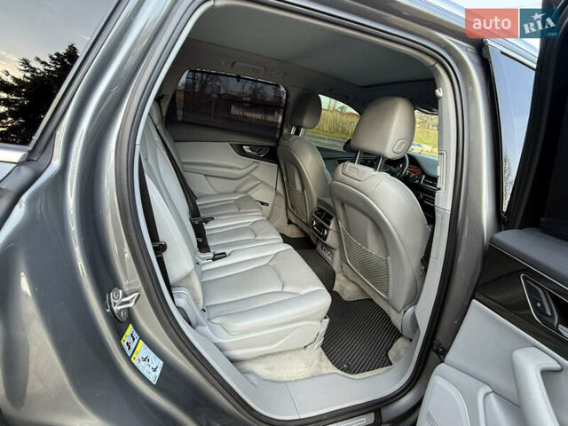 Сірий Ауді Ку 7, об'ємом двигуна 3 л та пробігом 206 тис. км за 26500 $, фото 23 на Automoto.ua