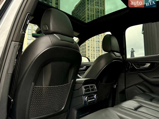 Серый Ауди Ку 7, объемом двигателя 3 л и пробегом 215 тыс. км за 25900 $, фото 37 на Automoto.ua