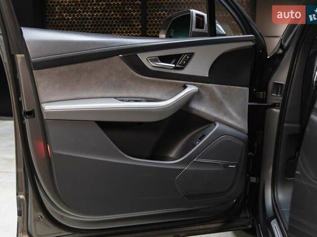 Сірий Ауді Ку 7, об'ємом двигуна 2.97 л та пробігом 160 тис. км за 44900 $, фото 23 на Automoto.ua