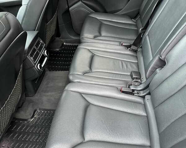 Ауди Ку 7 2017 в Верхнеднепровске на Automoto.ua Серый Ауди Ку 7, объемом двигателя 3 л и пробегом 215 тыс. км за 24999 $, фото 41 на Automoto.ua