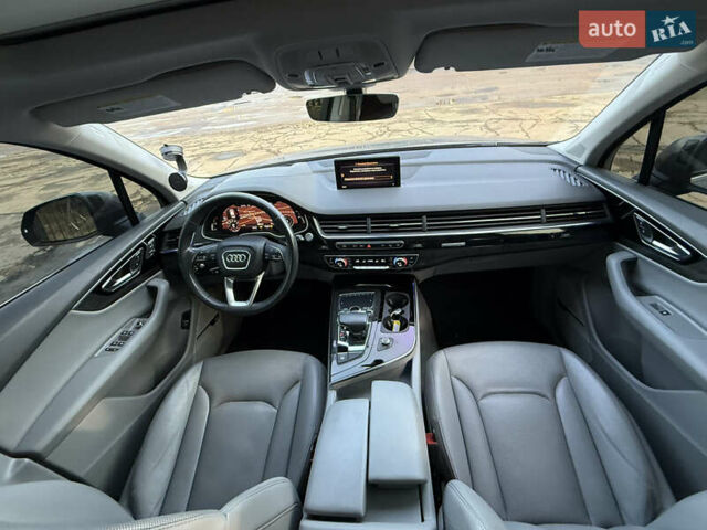 Сірий Ауді Ку 7, об'ємом двигуна 3 л та пробігом 206 тис. км за 26500 $, фото 18 на Automoto.ua