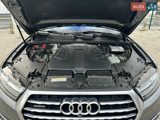 Сірий Ауді Ку 7, об'ємом двигуна 3 л та пробігом 137 тис. км за 35000 $, фото 39 на Automoto.ua