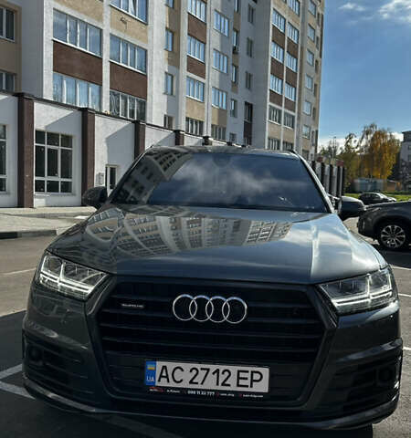Ауди Ку 7 2017 в Киеве на Automoto.ua Серый Ауди Ку 7, объемом двигателя 2.97 л и пробегом 120 тыс. км за 45500 $, фото 1 на Automoto.ua