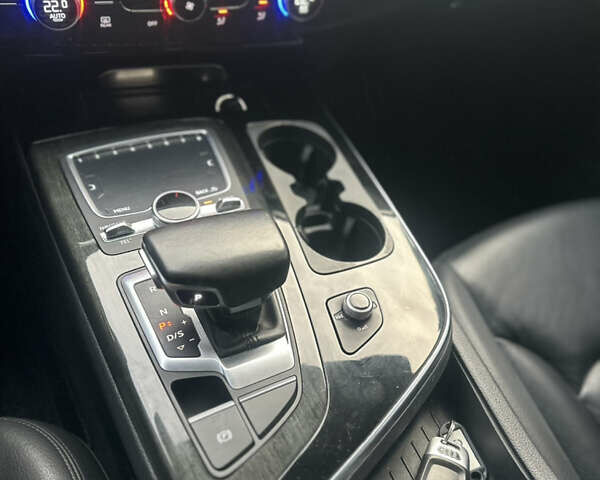 Серый Ауди Ку 7, объемом двигателя 3 л и пробегом 170 тыс. км за 26777 $, фото 15 на Automoto.ua