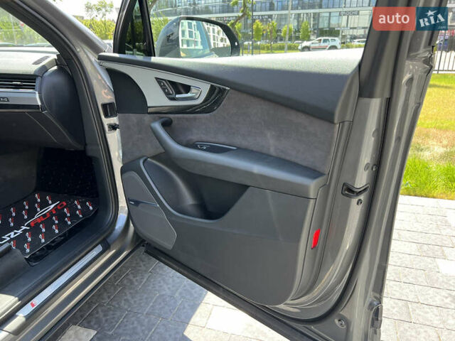 Сірий Ауді Ку 7, об'ємом двигуна 3 л та пробігом 247 тис. км за 36500 $, фото 49 на Automoto.ua