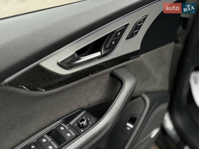 Серый Ауди Ку 7, объемом двигателя 2.97 л и пробегом 207 тыс. км за 42000 $, фото 33 на Automoto.ua