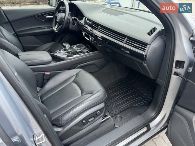 Ауди Ку 7 2017 в Верхнеднепровске на Automoto.ua Серый Ауди Ку 7, объемом двигателя 3 л и пробегом 215 тыс. км за 24999 $, фото 35 на Automoto.ua