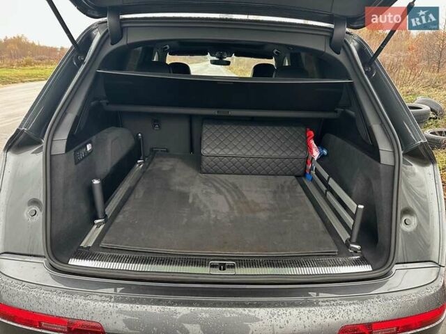 Серый Ауди Ку 7, объемом двигателя 3 л и пробегом 255 тыс. км за 38000 $, фото 14 на Automoto.ua