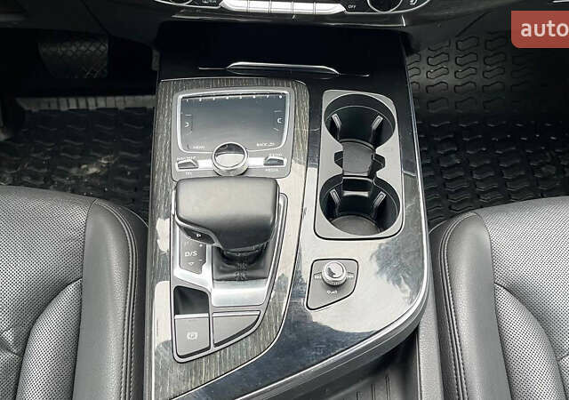 Серый Ауди Ку 7, объемом двигателя 3 л и пробегом 131 тыс. км за 24900 $, фото 25 на Automoto.ua