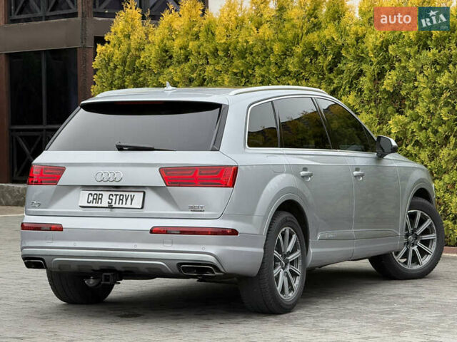 Серый Ауди Ку 7, объемом двигателя 3 л и пробегом 225 тыс. км за 22999 $, фото 2 на Automoto.ua