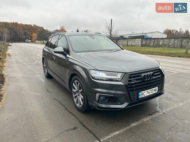 Серый Ауди Ку 7, объемом двигателя 3 л и пробегом 255 тыс. км за 38000 $, фото 2 на Automoto.ua