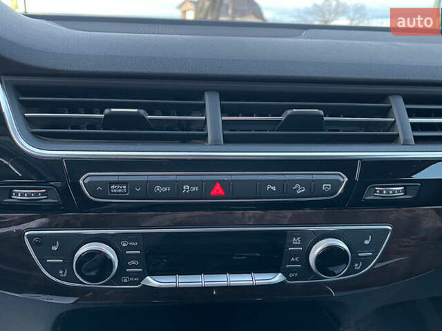 Сірий Ауді Ку 7, об'ємом двигуна 3 л та пробігом 178 тис. км за 32900 $, фото 12 на Automoto.ua