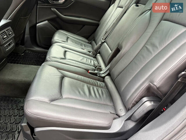 Сірий Ауді Ку 7, об'ємом двигуна 3 л та пробігом 194 тис. км за 22700 $, фото 20 на Automoto.ua