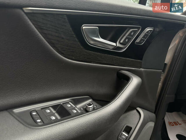 Сірий Ауді Ку 7, об'ємом двигуна 3 л та пробігом 194 тис. км за 22700 $, фото 23 на Automoto.ua