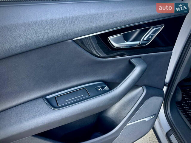 Сірий Ауді Ку 7, об'ємом двигуна 3 л та пробігом 190 тис. км за 26900 $, фото 31 на Automoto.ua