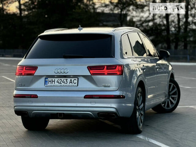 Серый Ауди Ку 7, объемом двигателя 3 л и пробегом 164 тыс. км за 25500 $, фото 2 на Automoto.ua