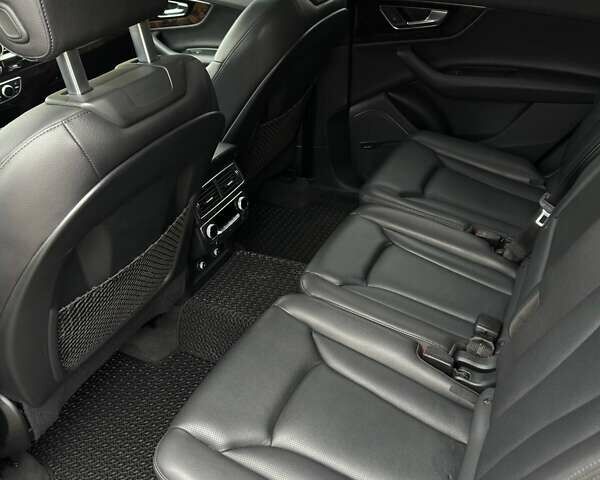 Серый Ауди Ку 7, объемом двигателя 3 л и пробегом 97 тыс. км за 34500 $, фото 47 на Automoto.ua