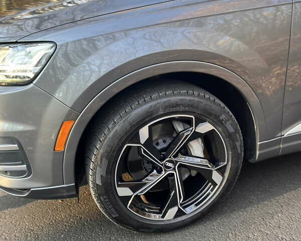 Сірий Ауді Ку 7, об'ємом двигуна 3 л та пробігом 137 тис. км за 35000 $, фото 26 на Automoto.ua