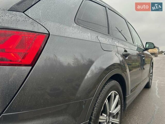 Серый Ауди Ку 7, объемом двигателя 3 л и пробегом 255 тыс. км за 38000 $, фото 4 на Automoto.ua