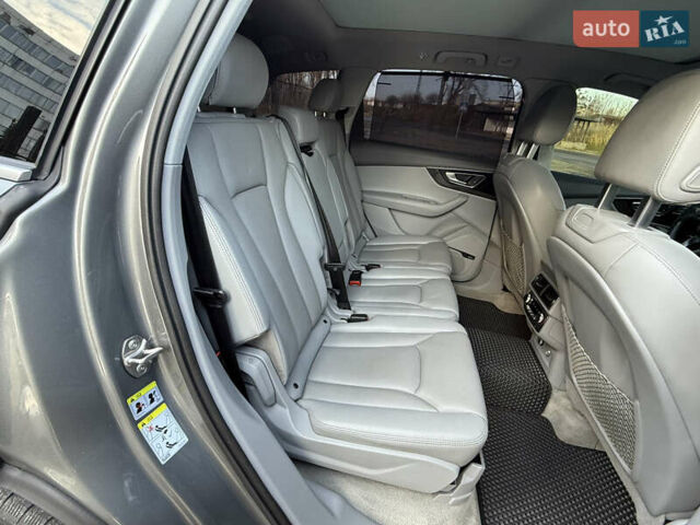Сірий Ауді Ку 7, об'ємом двигуна 3 л та пробігом 206 тис. км за 26500 $, фото 25 на Automoto.ua