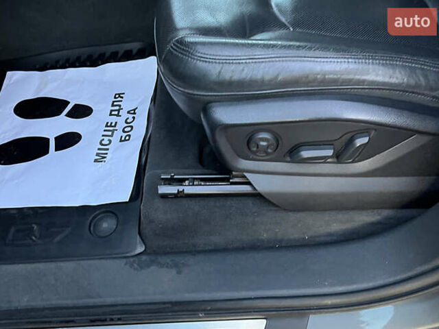 Сірий Ауді Ку 7, об'ємом двигуна 3 л та пробігом 178 тис. км за 32900 $, фото 19 на Automoto.ua