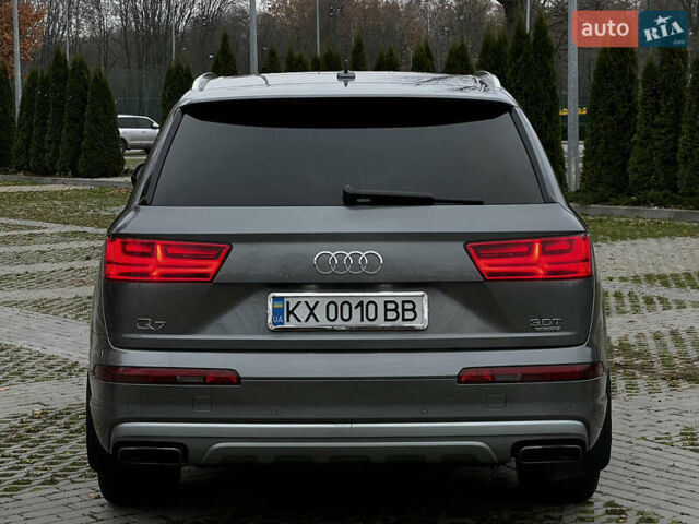 Серый Ауди Ку 7, объемом двигателя 3 л и пробегом 140 тыс. км за 29999 $, фото 1 на Automoto.ua