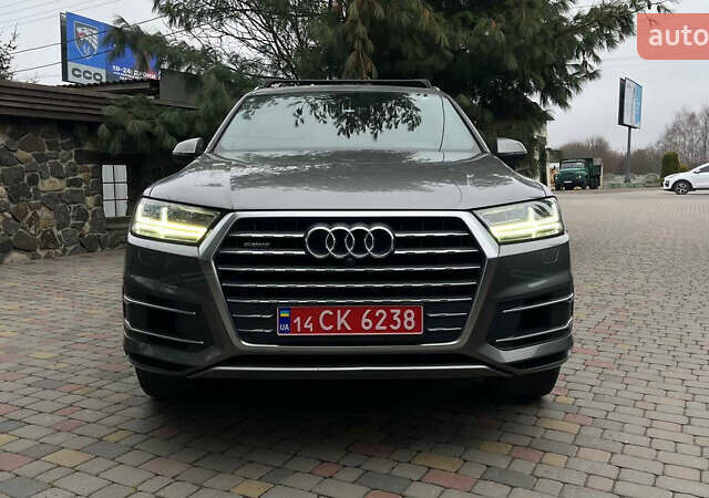 Серый Ауди Ку 7, объемом двигателя 3 л и пробегом 131 тыс. км за 24900 $, фото 2 на Automoto.ua