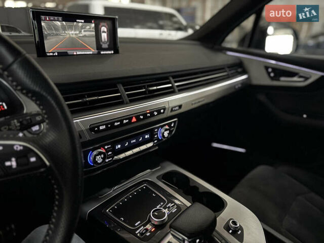 Серый Ауди Ку 7, объемом двигателя 2.97 л и пробегом 200 тыс. км за 33999 $, фото 25 на Automoto.ua