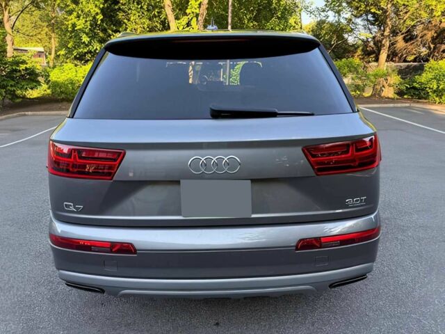 Сірий Ауді Ку 7, об'ємом двигуна 3 л та пробігом 65 тис. км за 14500 $, фото 3 на Automoto.ua