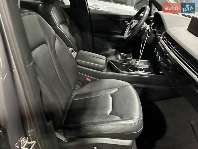 Ауді Ку 7 2017 у Києві на Automoto.ua Сірий Ауді Ку 7, об'ємом двигуна 3 л та пробігом 128 тис. км за 22900 $, фото 6 на Automoto.ua
