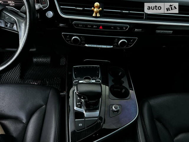 Серый Ауди Ку 7, объемом двигателя 3 л и пробегом 164 тыс. км за 25500 $, фото 16 на Automoto.ua