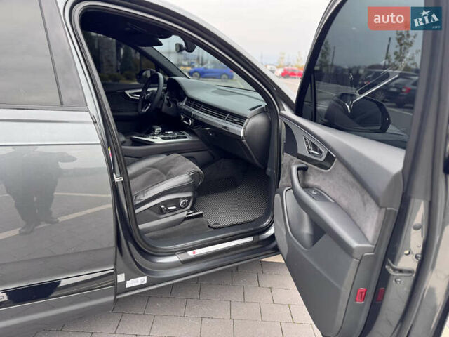 Серый Ауди Ку 7, объемом двигателя 2.97 л и пробегом 245 тыс. км за 30500 $, фото 24 на Automoto.ua