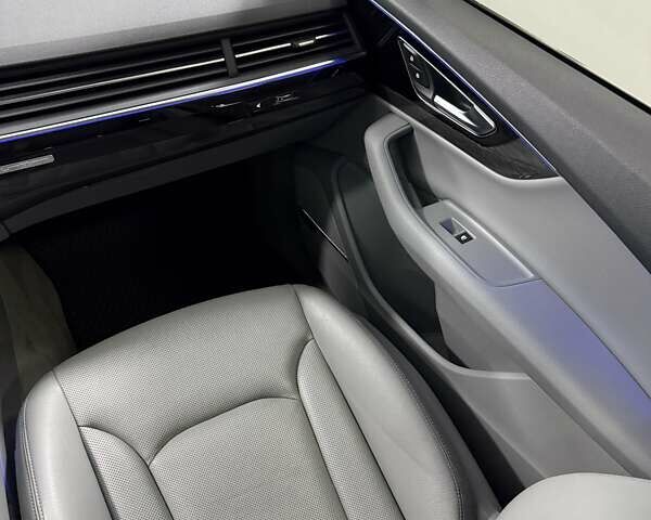 Сірий Ауді Ку 7, об'ємом двигуна 3 л та пробігом 207 тис. км за 29900 $, фото 24 на Automoto.ua