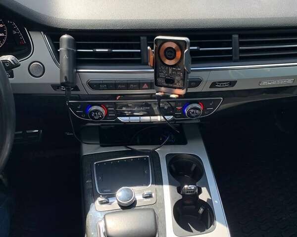 Серый Ауди Ку 7, объемом двигателя 3 л и пробегом 80 тыс. км за 33500 $, фото 16 на Automoto.ua