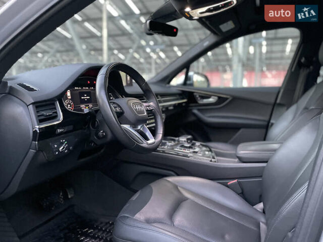 Сірий Ауді Ку 7, об'ємом двигуна 3 л та пробігом 138 тис. км за 28000 $, фото 11 на Automoto.ua