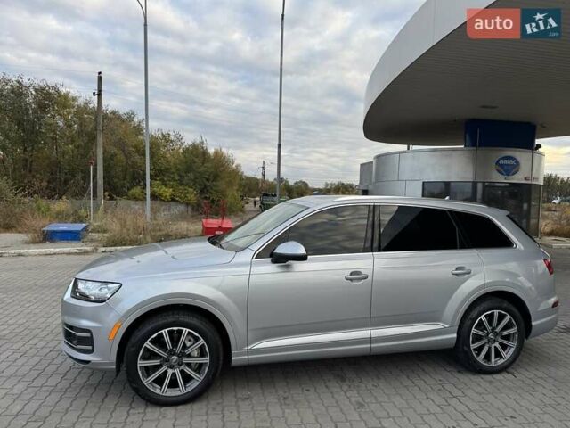 Ауди Ку 7 2017 в Верхнеднепровске на Automoto.ua Серый Ауди Ку 7, объемом двигателя 3 л и пробегом 215 тыс. км за 24999 $, фото 4 на Automoto.ua