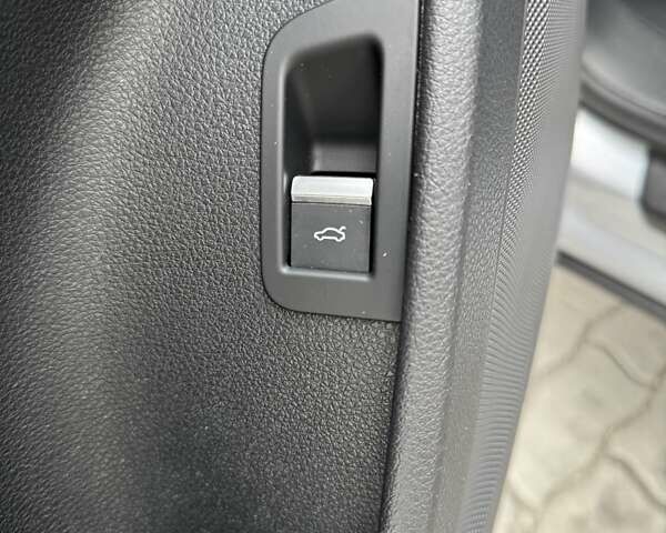 Ауди Ку 7 2017 в Верхнеднепровске на Automoto.ua Серый Ауди Ку 7, объемом двигателя 3 л и пробегом 215 тыс. км за 24999 $, фото 27 на Automoto.ua