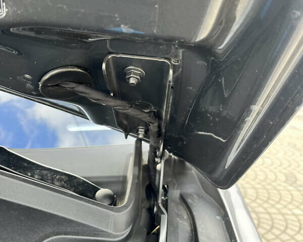 Сірий Ауді Ку 7, об'ємом двигуна 3 л та пробігом 137 тис. км за 35000 $, фото 36 на Automoto.ua