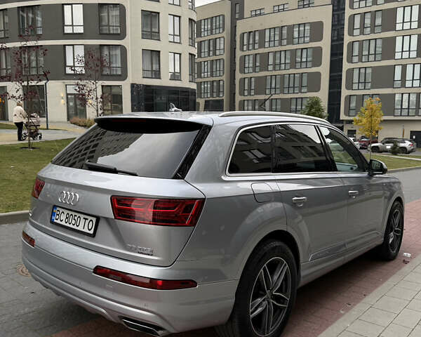 Сірий Ауді Ку 7, об'ємом двигуна 3 л та пробігом 135 тис. км за 34800 $, фото 2 на Automoto.ua