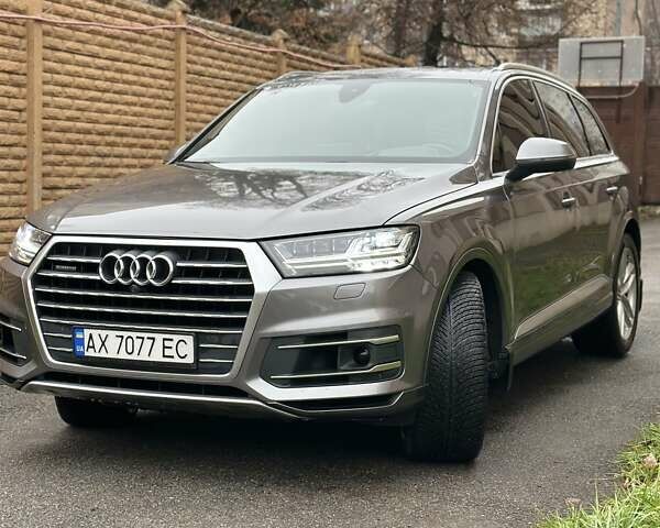 Серый Ауди Ку 7, объемом двигателя 3 л и пробегом 199 тыс. км за 31500 $, фото 4 на Automoto.ua