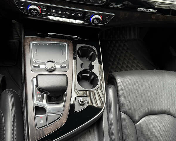 Сірий Ауді Ку 7, об'ємом двигуна 3 л та пробігом 135 тис. км за 34800 $, фото 21 на Automoto.ua