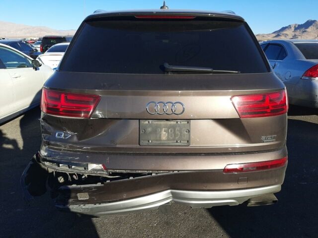 Серый Ауди Ку 7, объемом двигателя 3 л и пробегом 320 тыс. км за 16500 $, фото 4 на Automoto.ua