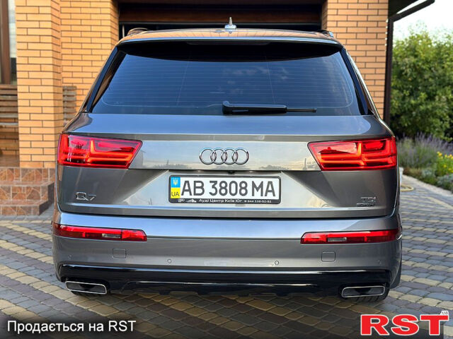Сірий Ауді Ку 7, об'ємом двигуна 3 л та пробігом 94 тис. км за 47000 $, фото 3 на Automoto.ua