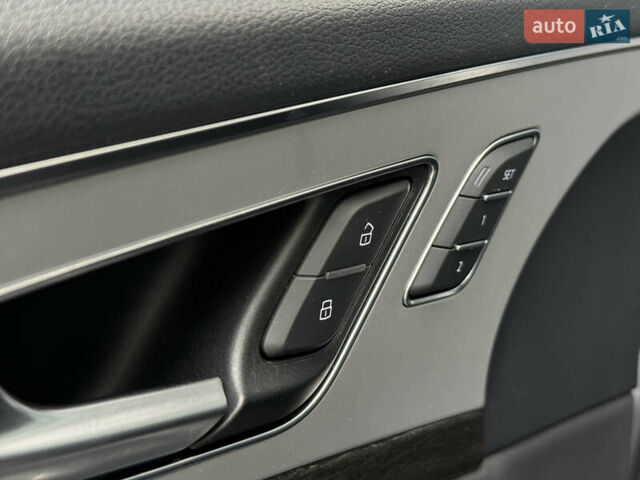 Серый Ауди Ку 7, объемом двигателя 1.98 л и пробегом 174 тыс. км за 22900 $, фото 24 на Automoto.ua